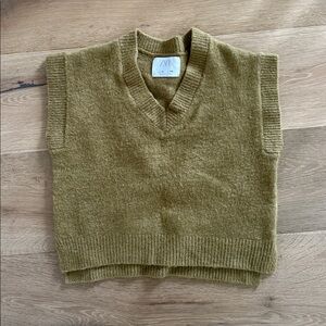 Zara Olive V-Neck Knit Sweater